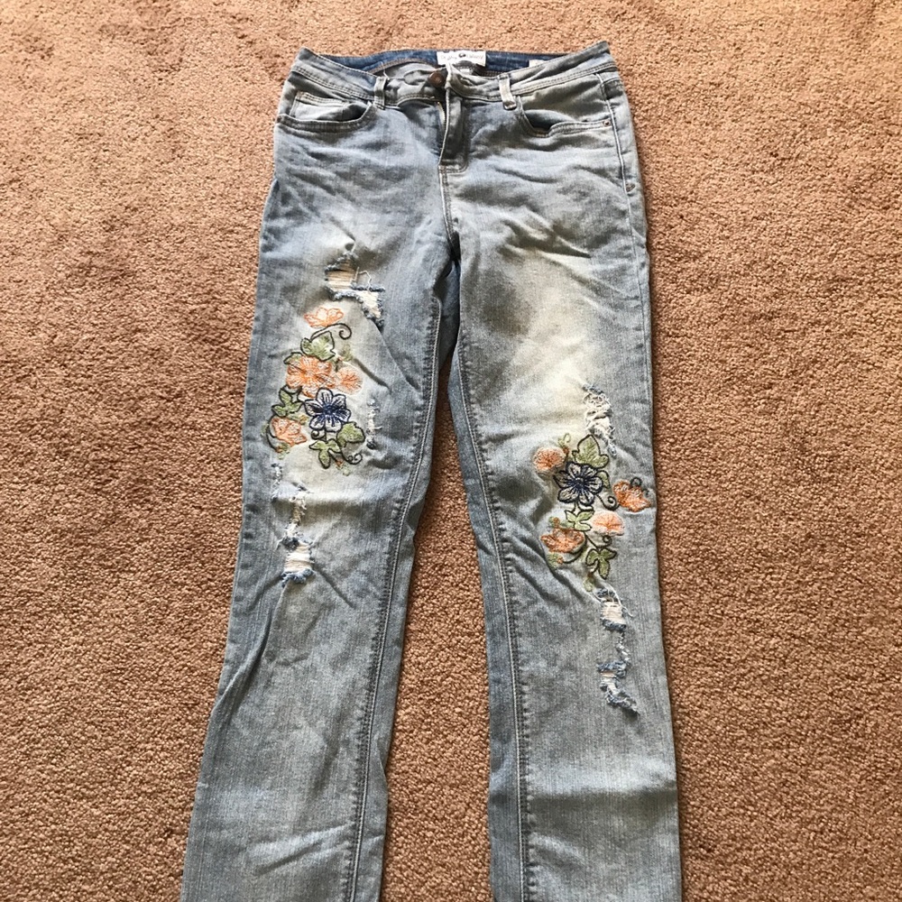 Floral Embroidered Jeans